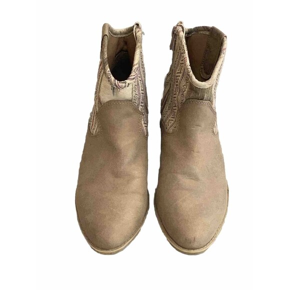 Unlisted By Kenneth Cole Women’s It’s A Hit Side Zip Fabric Top Sz 7.5 Bootie - Picture 2 of 8